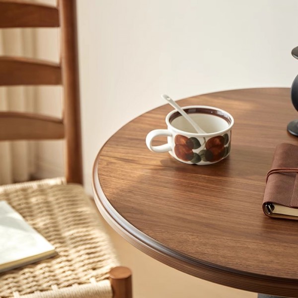 Solid wood vintage small round table coffee table American-style balcony antique restaurant trendy coffee table