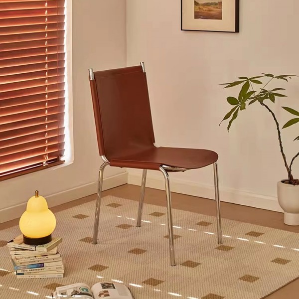 Koko Chair: A trendy, luxurious, comfortable, saddle-leather antique chair for home use.