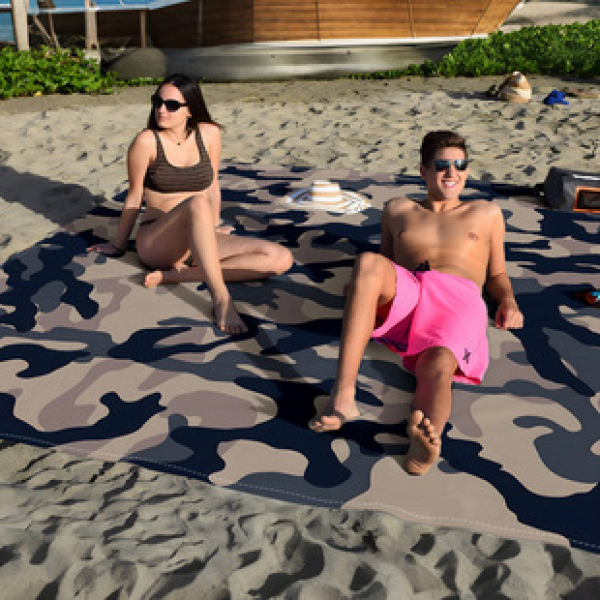 Cross border beach mat, quick drying, waterproof and moisture-proof mat, outdoor picnic mat, camping blanket