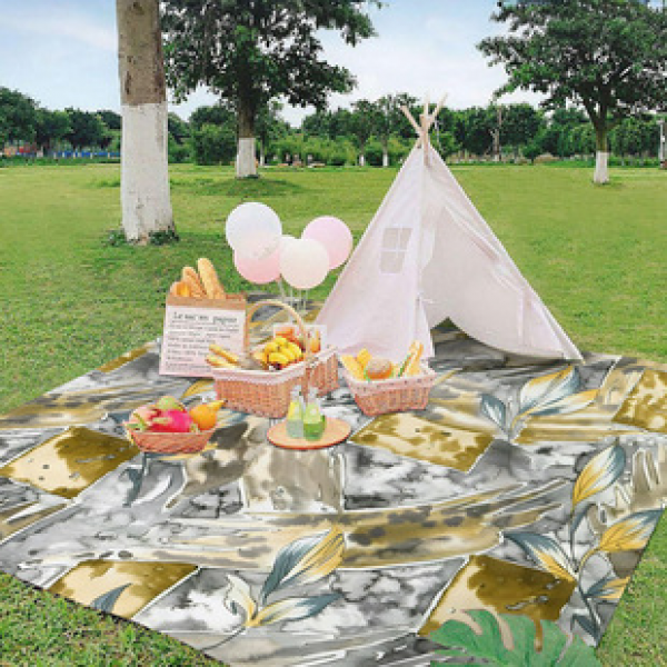 Cross border beach mat, quick drying, waterproof and moisture-proof mat, outdoor picnic mat, camping blanket