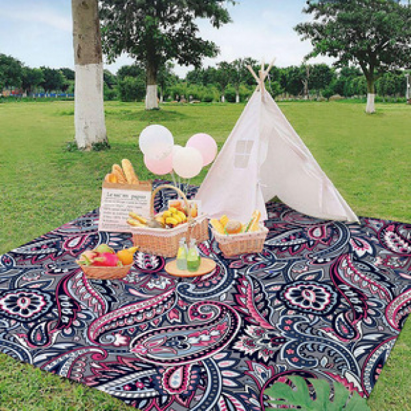 Cross border beach mat, quick drying, waterproof and moisture-proof mat, outdoor picnic mat, camping blanket