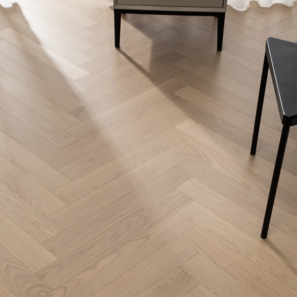 Birch series multi-layer solid wood flooring oak/walnut planks herringbone spelling ENF grade environmental protection LS-HX2003