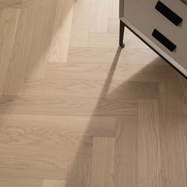 Birch series multi-layer solid wood flooring oak/walnut planks herringbone spelling ENF grade environmental protection LS-HX2003